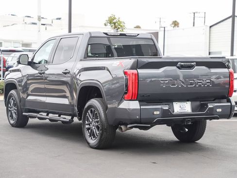 Used 2025 Toyota Tundra SR5 w/ SR5 Convenience Package AWD/4WD image 9