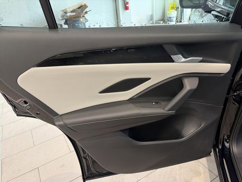 New 2026 Volkswagen Tiguan SE image 15