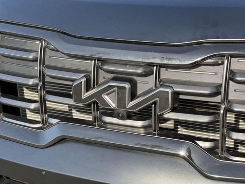 Used 2024 Kia Telluride SX w/ Towing Package image 10