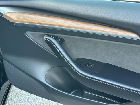 Used 2022 Tesla Model 3 Long Range image 19