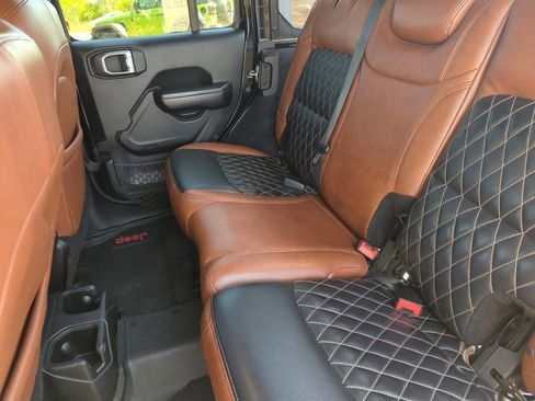 Used 2019 Jeep Wrangler Unlimited Sport S AWD/4WD image 29