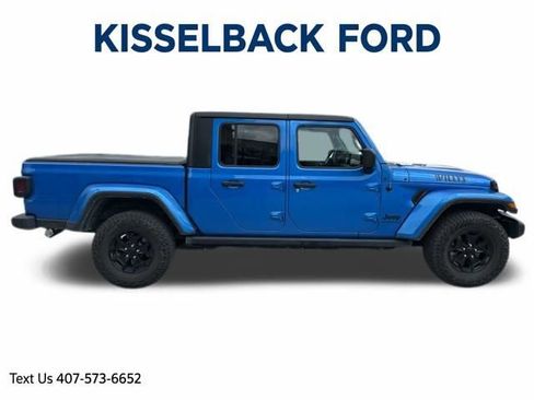 Used 2021 Jeep Gladiator Sport image 2