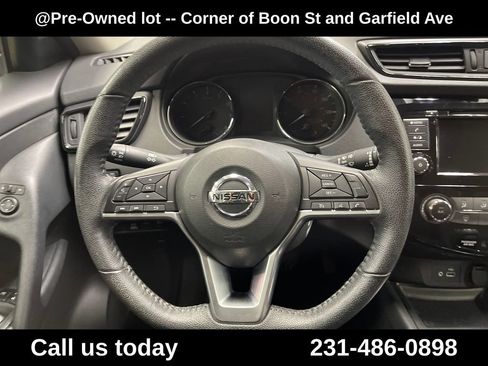 Used 2020 Nissan Rogue S w/ Special Edition Package AWD/4WD image 20