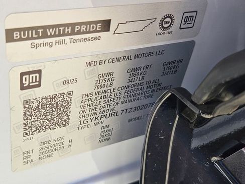 New 2026 Cadillac Lyriq Sport w/ LPO, Floor Liner Package image 31