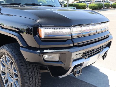 Used 2025 GMC Hummer EV 3X AWD/4WD image 9