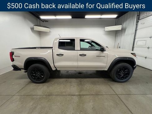 New 2026 Chevrolet Colorado Trail Boss AWD/4WD image 2