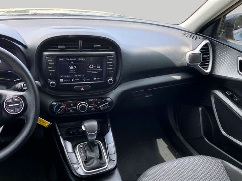 Used 2024 Kia Soul LX w/ Option Group 015 FWD image 7