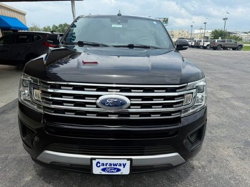 Used 2019 Ford Expedition XLT w/ Equipment Group 202A RWD image 3