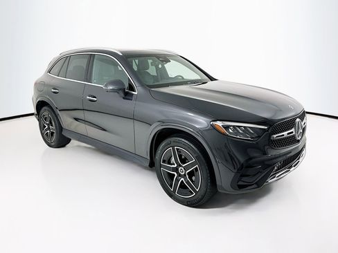 Used 2025 Mercedes-Benz GLC 300 4MATIC image 1
