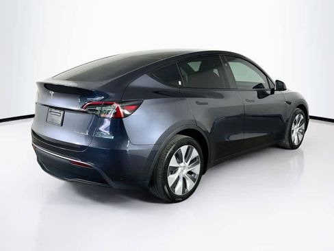 Used 2024 Tesla Model Y Long Range AWD/4WD image 24