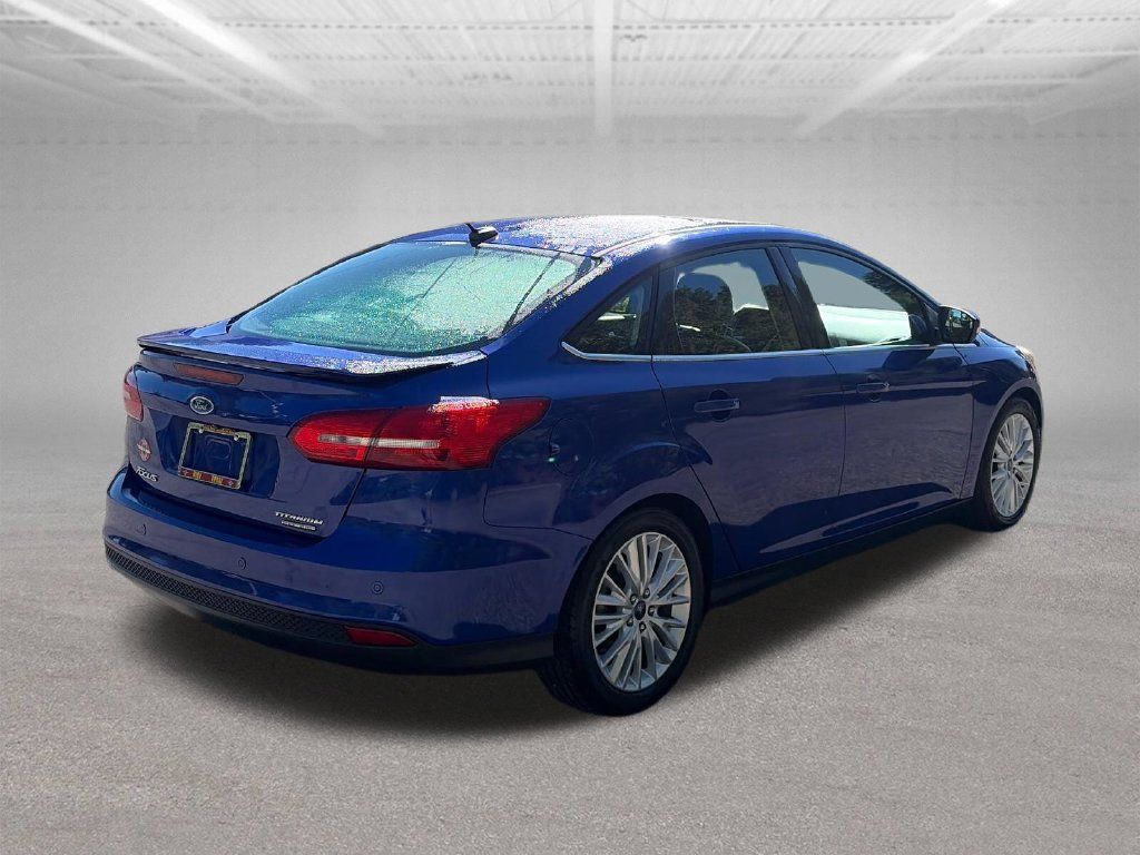 Used 2015 Ford Focus Titanium FWD image 6
