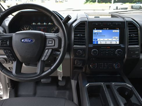 Used 2018 Ford F150 XLT w/ Equipment Group 302A Luxury AWD/4WD image 13