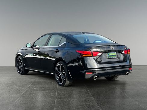 Used 2025 Nissan Altima 2.5 SR FWD image 7