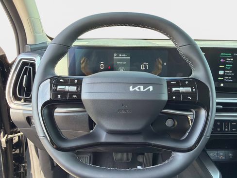 New 2026 Kia Sorento LX FWD image 24