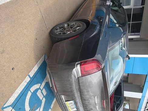 Used 2016 Chrysler 300 S RWD image 8