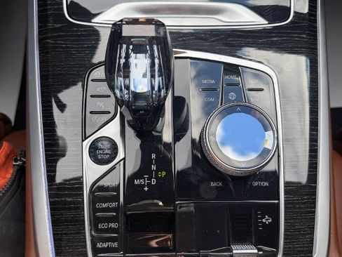 Used 2019 BMW X7 xDrive50i w/ M Sport Package image 21