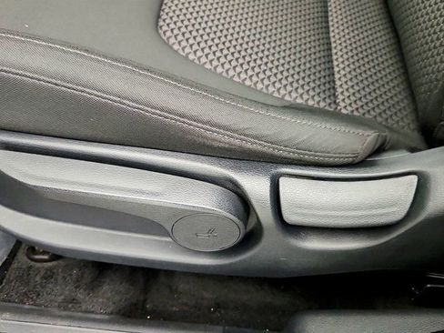 Used 2024 Kia Sportage LX image 10