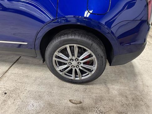 Certified 2026 Cadillac XT5 Sportv w/ LPO, Floor Liner Package AWD/4WD image 8