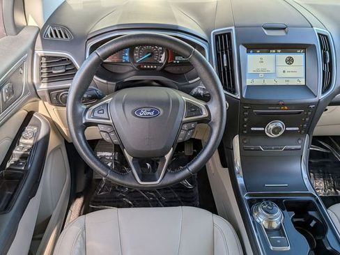 Used 2019 Ford Edge Titanium w/ Cold Weather Package FWD image 31