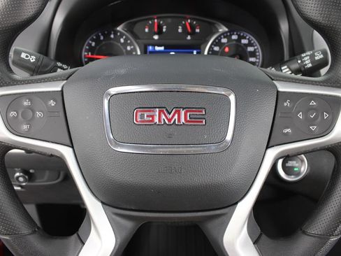 Used 2024 GMC Terrain SLE w/ Driver Convenience Package FWD image 13