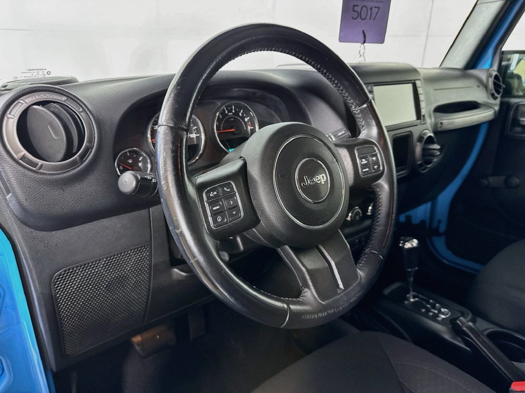 Used 2018 Jeep Wrangler Unlimited Sport w/ Connectivity Group AWD/4WD image 9