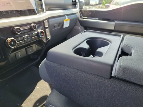 New 2026 Ford F250 XLT w/ XLT Premium Package AWD/4WD image 29