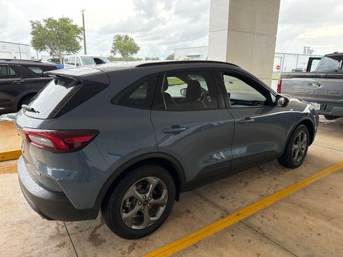 Used 2025 Ford Escape ST-Line w/ Equipment Group 301A FWD image 3