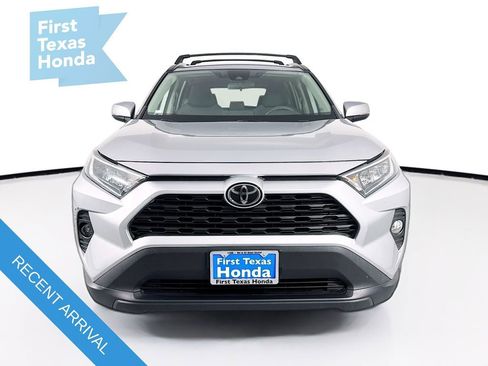 Used 2019 Toyota RAV4 XLE image 1