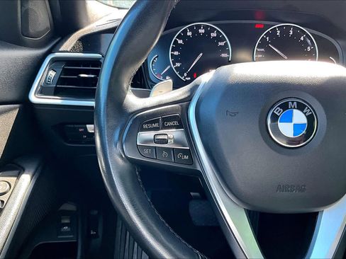 Used 2020 BMW 330i Sedan w/ Driving Assistance Package RWD image 23