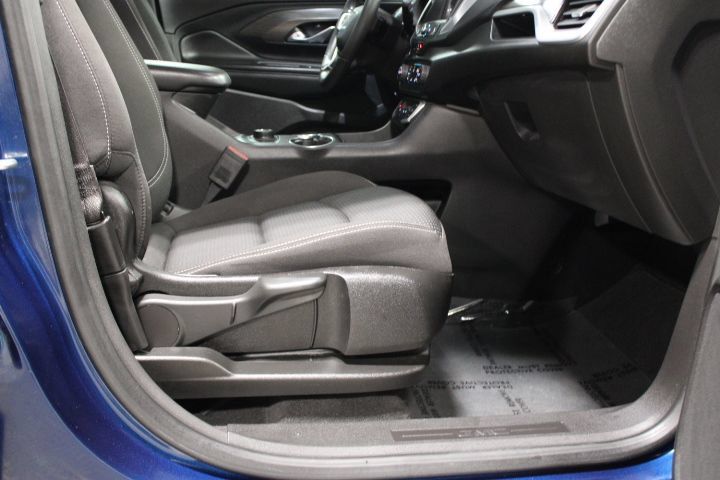 Used 2023 GMC Terrain SLE w/ Elevation Edition AWD/4WD image 23