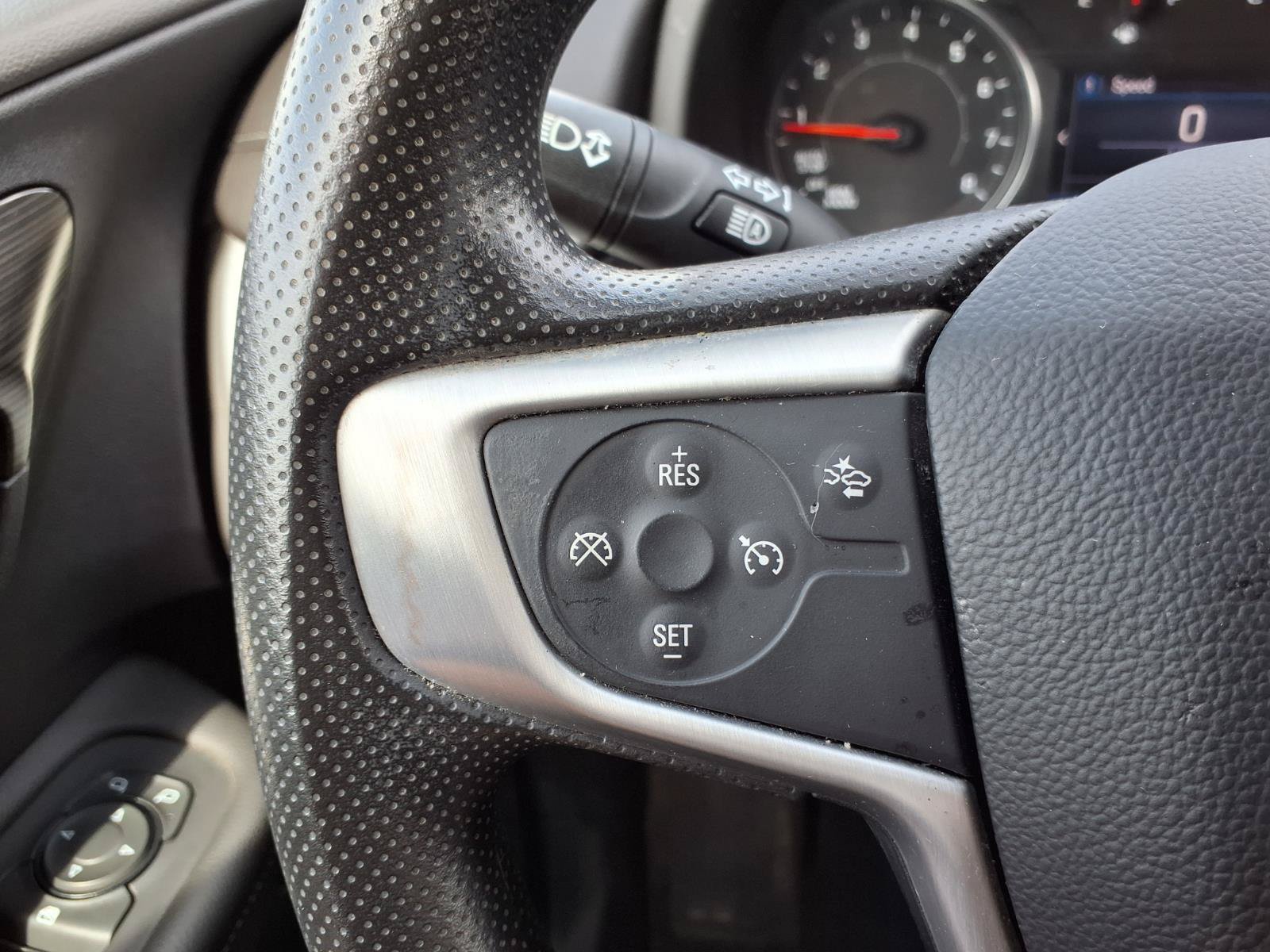 Used 2022 GMC Terrain SLE w/ Elevation Edition FWD image 12