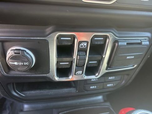 Used 2020 Jeep Gladiator Sport w/ Quick Order Package 24S image 30