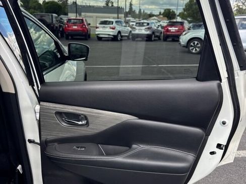 Used 2016 Nissan Murano S AWD/4WD image 15