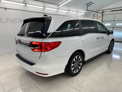 Used 2024 Honda Odyssey EX-L image 4