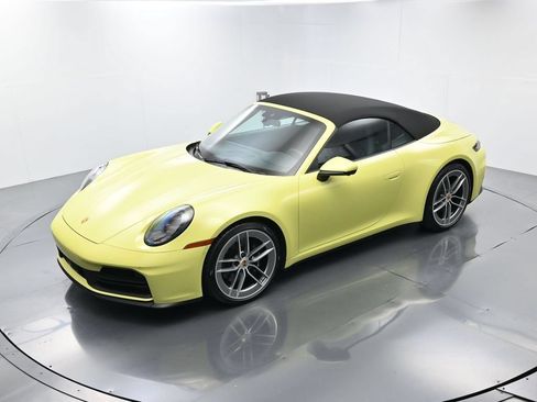 Certified 2025 Porsche 911 Carrera RWD image 36