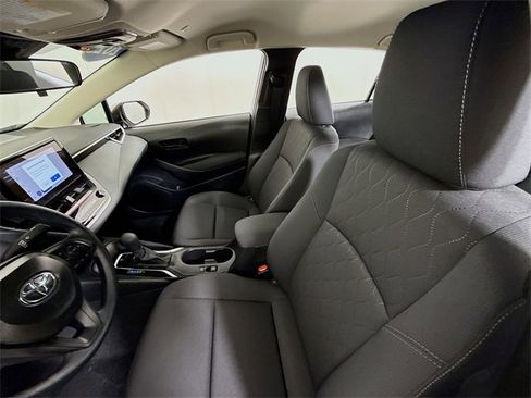 Certified 2025 Toyota Corolla LE image 6