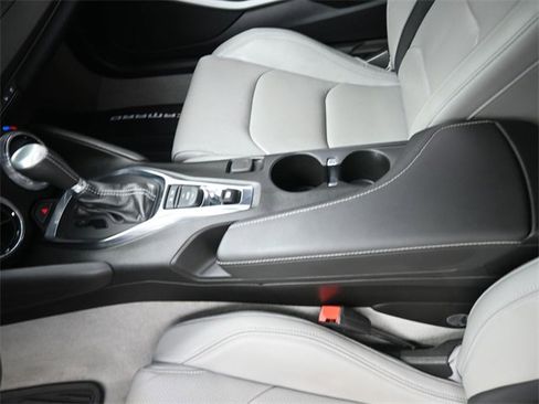 Used 2022 Chevrolet Camaro LT w/ RS Package image 27