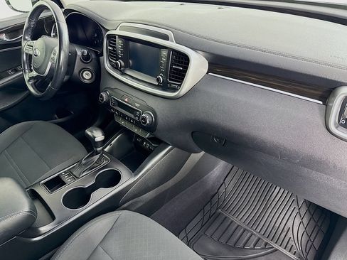 Used 2020 Kia Sorento LX w/ LX I4 Convenience Package AWD/4WD image 29