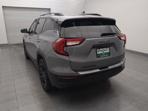 Used 2023 GMC Terrain SLE w/ Driver Convenience Package image 6