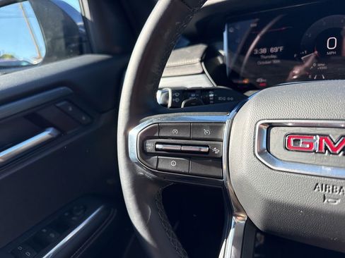 Used 2025 GMC Acadia Elevation FWD image 15