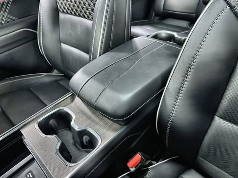 Used 2024 GMC Acadia Denali w/ Super Cruise Package image 40