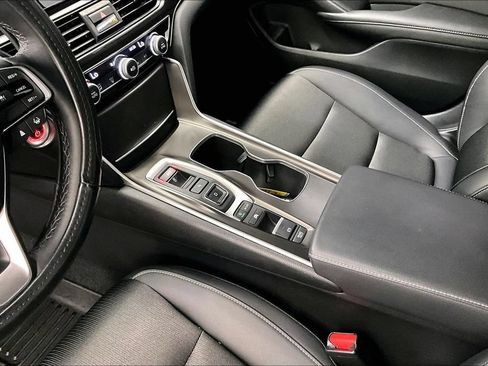 Used 2022 Honda Accord Sport image 16