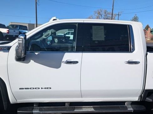 Used 2022 GMC Sierra 2500 SLT w/ SLT Convenience Package image 5
