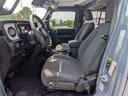 Used 2024 Jeep Wrangler Sport S image 17