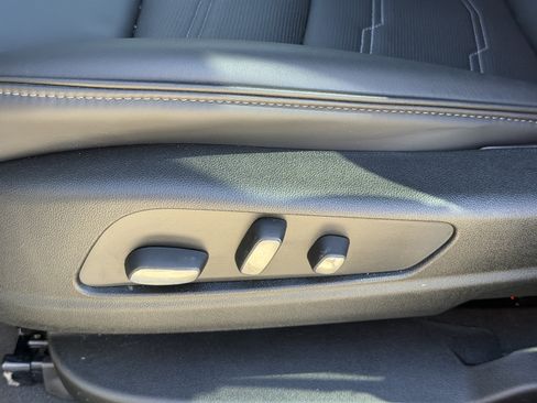 Certified 2024 Cadillac XT6 Premium Luxury w/ Platinum Package image 20