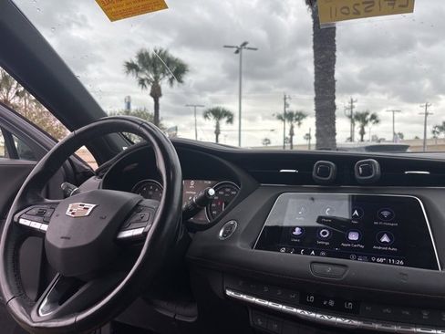 Used 2020 Cadillac XT4 Premium Luxury image 14