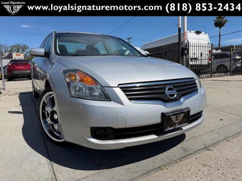 Used 2008 Nissan Altima Hybrid Sedan w/ Technology Pkg image 1