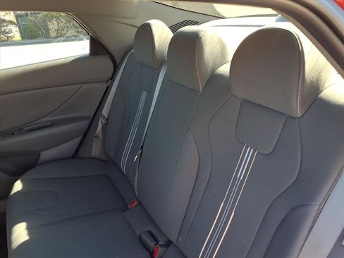 Used 2024 Hyundai Elantra SEL image 17