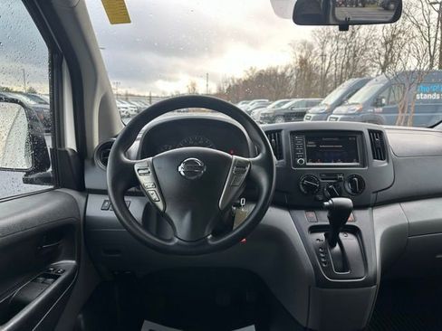 Used 2021 Nissan NV200 S w/ Back Door Glass Package image 22