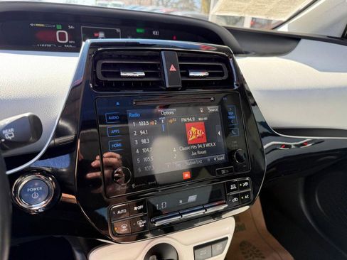 Used 2017 Toyota Prius Four w/ Premium Convenience Package image 36